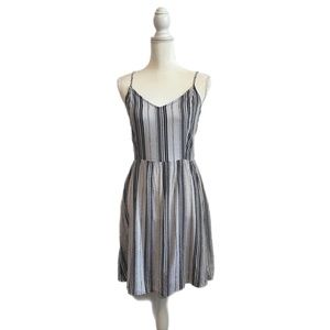 H & M Divided Black and White Lightweight Dress